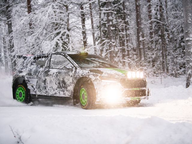 Skoda erprobt den neuen Fabia Rally2 im eisigen Norden - Bild 1