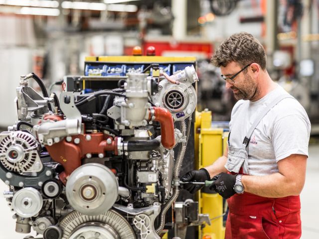 Deutz wieder in der Gewinnzone - Bild 1