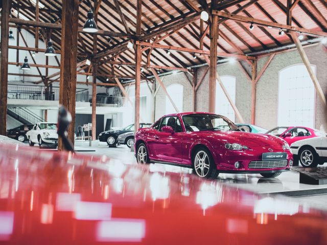 Mazda führt online durch 50 Jahre - Bild 1