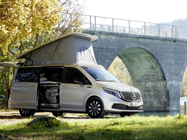 Unter dem Sternenhimmel: Mercedes meldet Camping-Kompetenz an - Bild 1