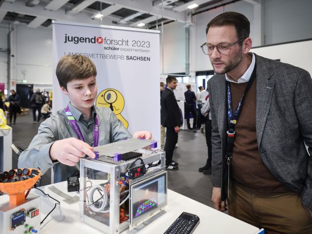 Junge Talente zu Gast bei Porsche Leipzig - Bild 1