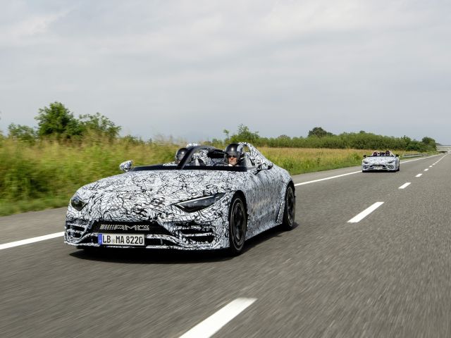 Der Mercedes-AMG Pure Speed nähert sich der Zielgeraden - Bild 1