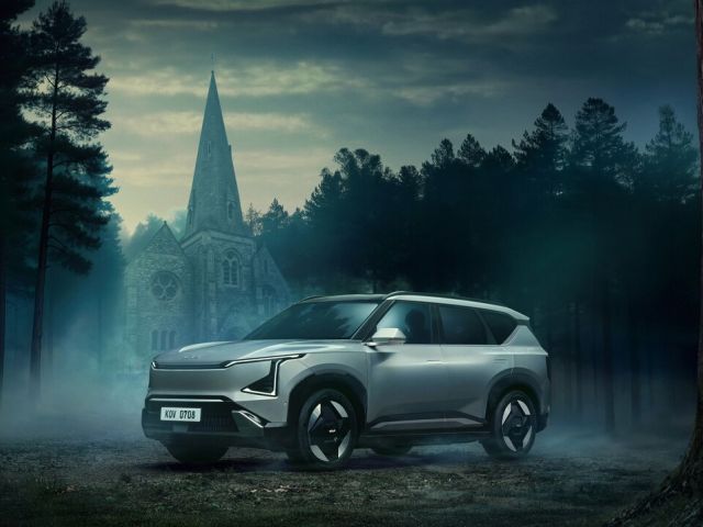 Kia EV 5 goes „Knives Out“ - Bild 1