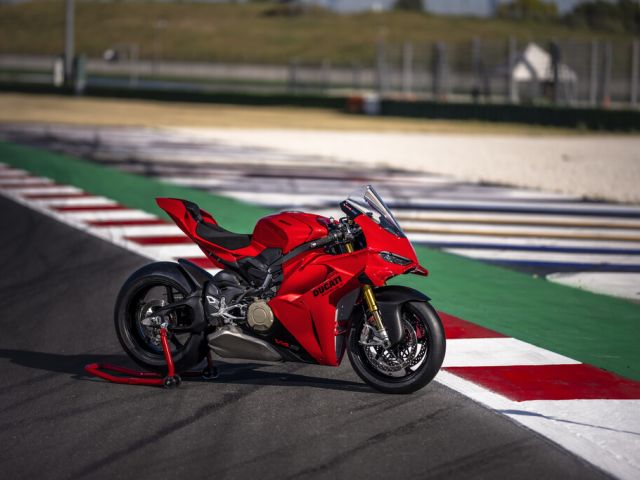 Ducati entwickelt die Panigale V4 weiter - Bild 1