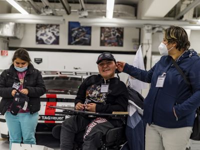 Porsche erfüllt schwerkranken Kindern und Jugendlichen ihre Wünsche