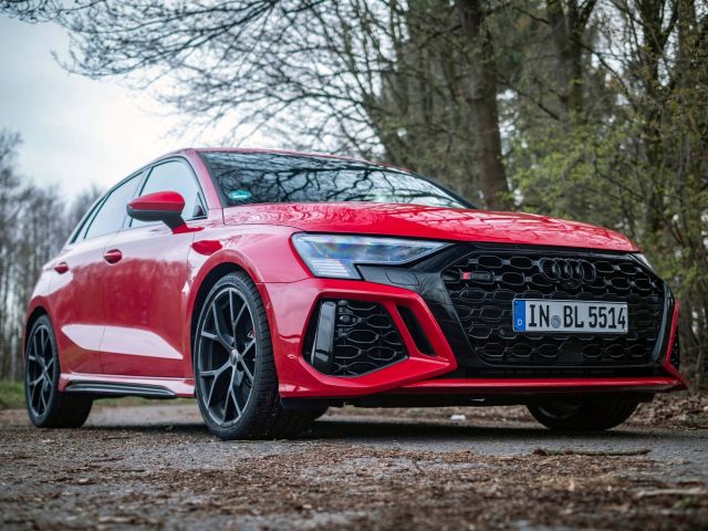 Praxistest Audi RS 3: Versteckspiel mit offenen Karten - Bild 1