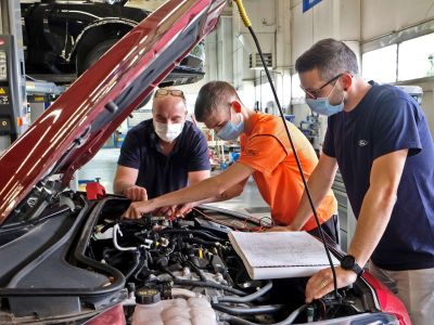 Ausbildungsstart bei Ford