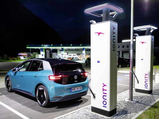 VW ID 3 im Dezember erfolgreichster Kompakter - Bild 1