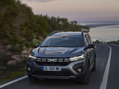 Fahrbericht Dacia Jogger Hybrid 140: Peng statt Plop 