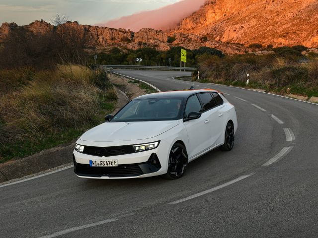 Ein Kombi ergänzt die GSe-Palette von Opel - Bild 1