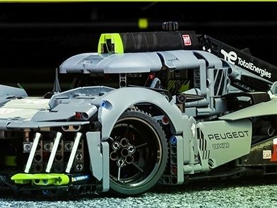 Wer baut den Peugeot 9X8 am schnellsten zusammen?