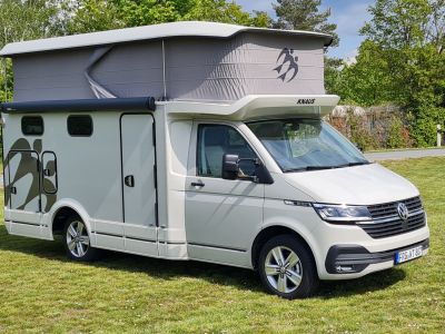 Praxistest Knaus CUV Tourer MQ 500: Der das Hütchen lupft