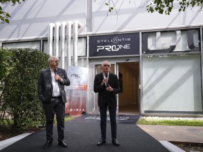 Stellantis Pro One eröffnet globales Nutzfahrzeug-Zentrum in Turin