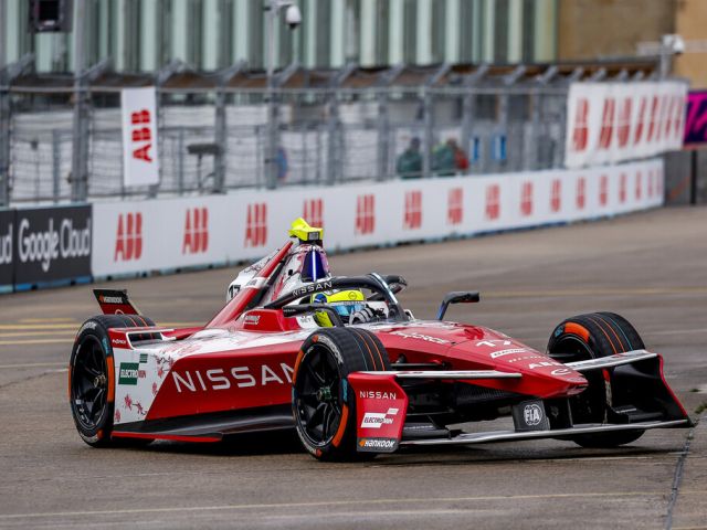 Oliver Rowland gewinnt im Nissan vorzeitig die Formel E - Bild 1