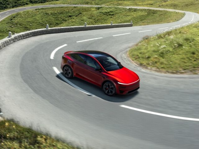 Tesla Model Y kommt als Performance-Variante - Bild 1