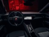 Alfa Romeo bringt Luna Rossa vom Wasser auf die Straße - Bild 5