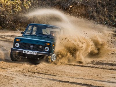Lada: Renault steigt aus und hält sich eine Tür offen