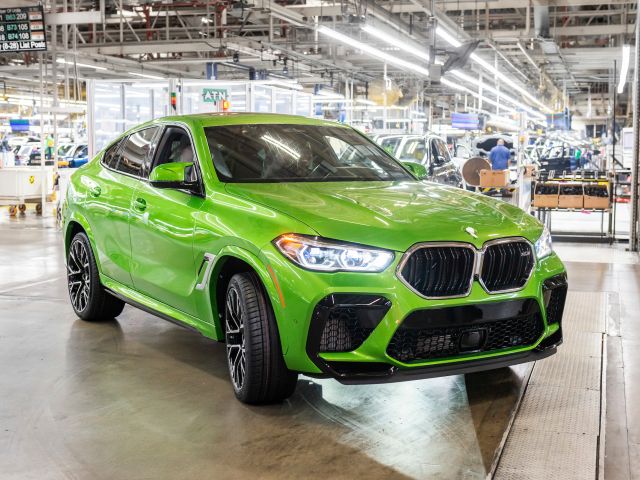 Giftgrüner BMW X6 M steht für 30 Jahre USA - Bild 1