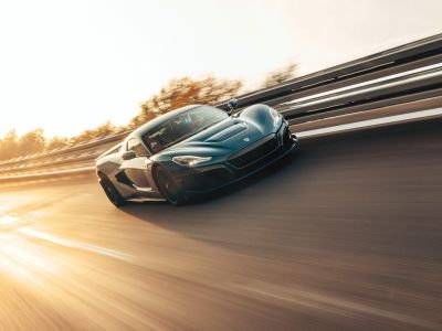 Rekord für ein Elektroauto: Rimac fährt 412 km/h