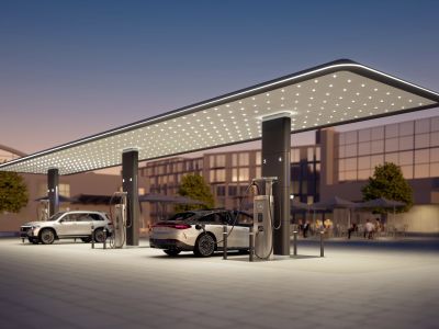 Mercedes beginnt mit Aufbau eines eigenen Ladenetzes