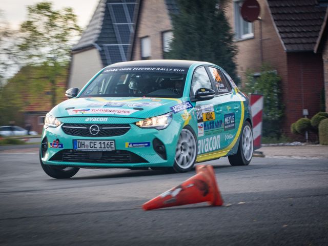 Opel Corsa Rally Electric startet erstmals in der Schweiz - Bild 1