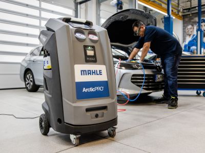 Mahle schult Werkstattmitarbeiter in einem neuen Trainingszentrum