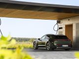 Porsche eröffnet neue Charging Lounge - Bild 2