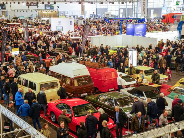 Bremen Classic Motorshow: Oldtimer-Festspiele in acht Hallen - Bild 1