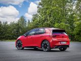 Der VW ID.3 setzt die GTI-Messlatte ein Stück höher - Bild 19