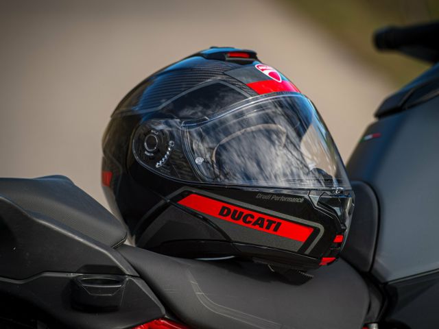 Horizon V2: Tourenklapphelm für Ducatisti - Bild 1