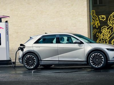 New York 2022: E-Autos und Handschalter