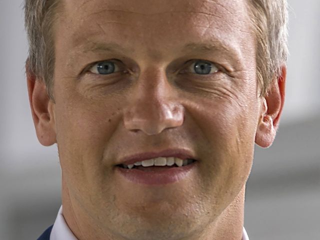 Neuer Werksleiter in Rüsselsheim - Bild 1