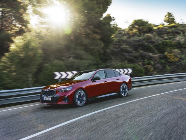 BMW erhält Erlaubnis bis 130 km/h - Bild 1