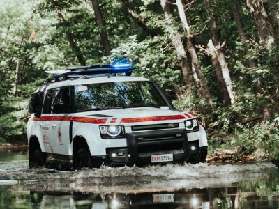 Defender feiert Rote Kreuz-Partnerschaft