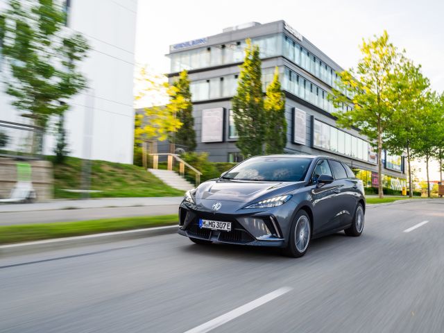 Der Name zieht - Bild 1