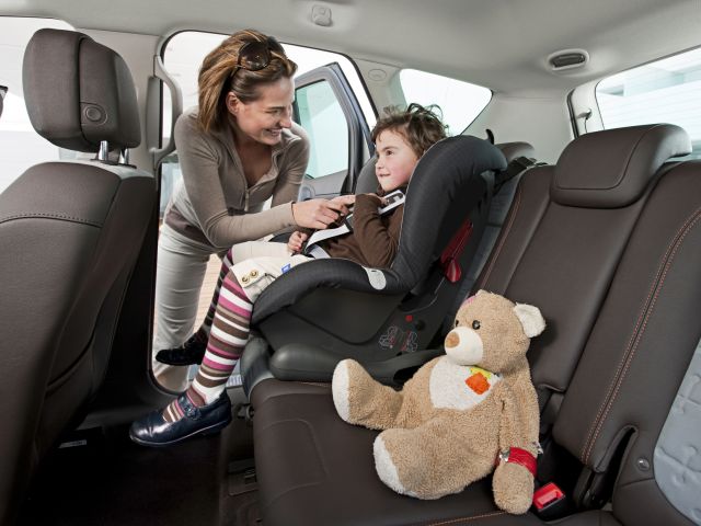 Ratgeber: Mit Kind im Auto - Bild 1