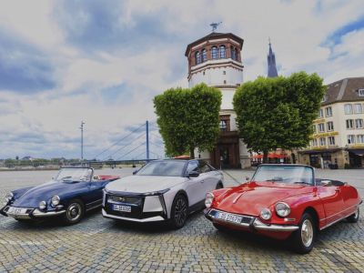 Der DS No. 8 fährt in „Klein Paris“ voraus