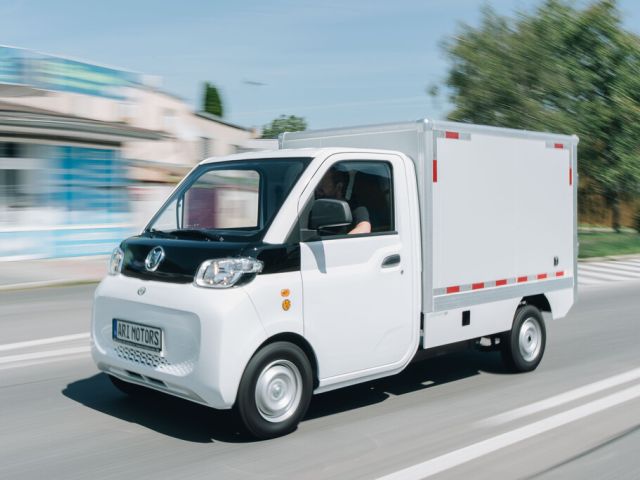 Ari bringt den 458 Pro - Bild 1