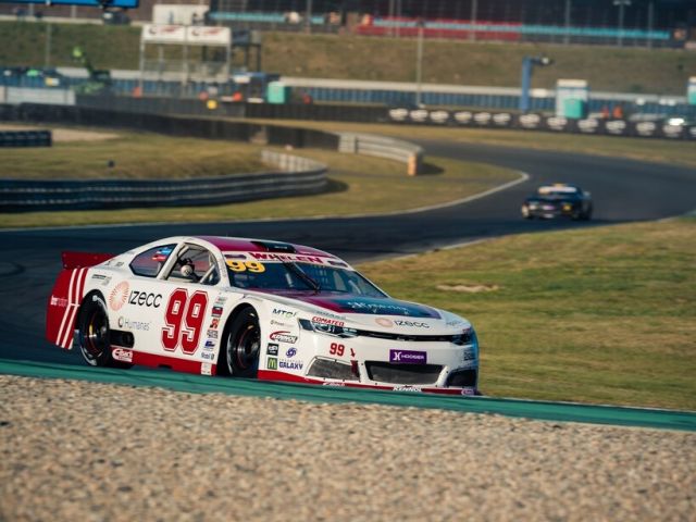 Die Nascars kommen nach Oschersleben - Bild 1