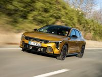 Zwölf Zentimeter über dem Ceed