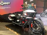 Harley-Davidson schenkt Gönrgy ein Custombike ein - Bild 2
