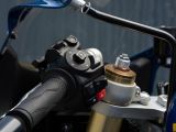 Blaue Yamaha XSR 900 GP erinnert an Christian Sarron - Bild 18