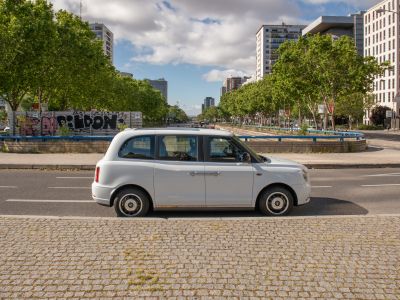 LEVC expandiert in Spanien