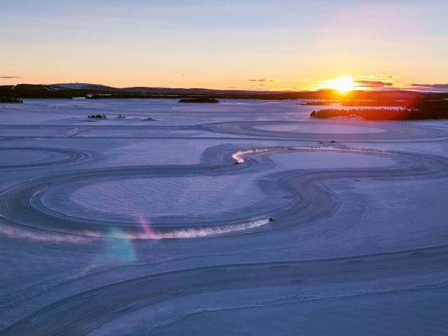Range Rover Sport: Kreiseln am Polarkreis - Bild 1