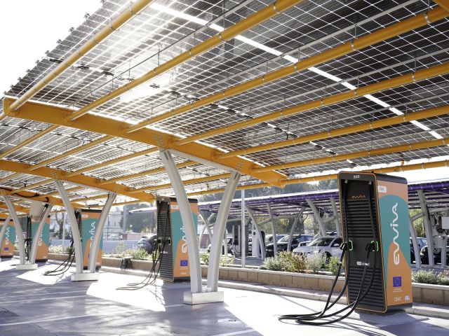 Ewiva baut Italiens größtes Schnellladenetz auf - Bild 1