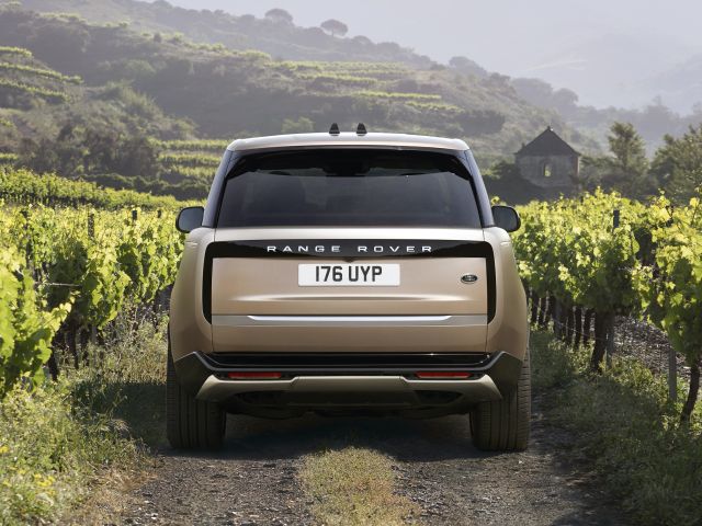 Range Rover: Mehr Kraft und Reichweite für den Luxus-Landlord - Bild 1