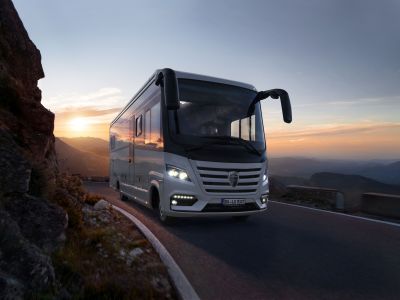 Wohnmobil-Luxus auf acht Metern