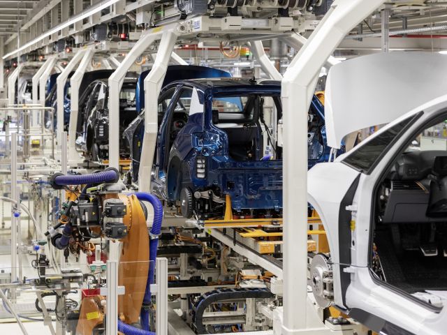 VW verschärft Sparkurs: Werksschließungen und Entlassungen drohen - Bild 1