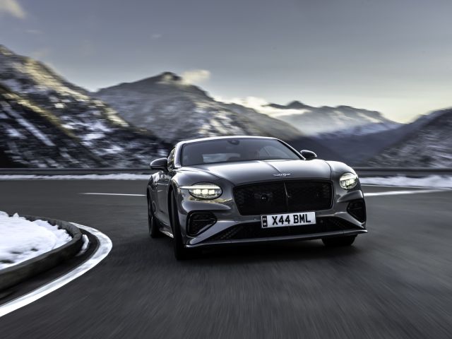 Mit Sportwagen klimafreundlich dorch die Schweizer Alpen - Bild 1