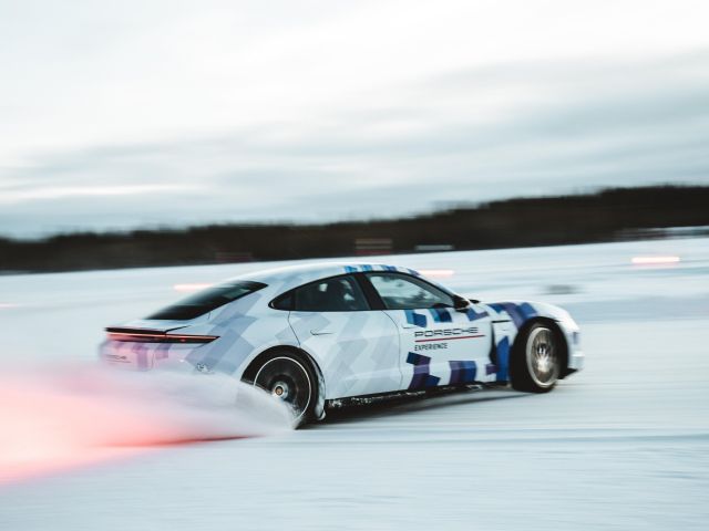 Porsche driftet sich ins Guinness Buch der Rekorde - Bild 1
